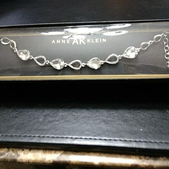 Anne Klein tear shaped rhinestone bracelet - Picture 3 of 4